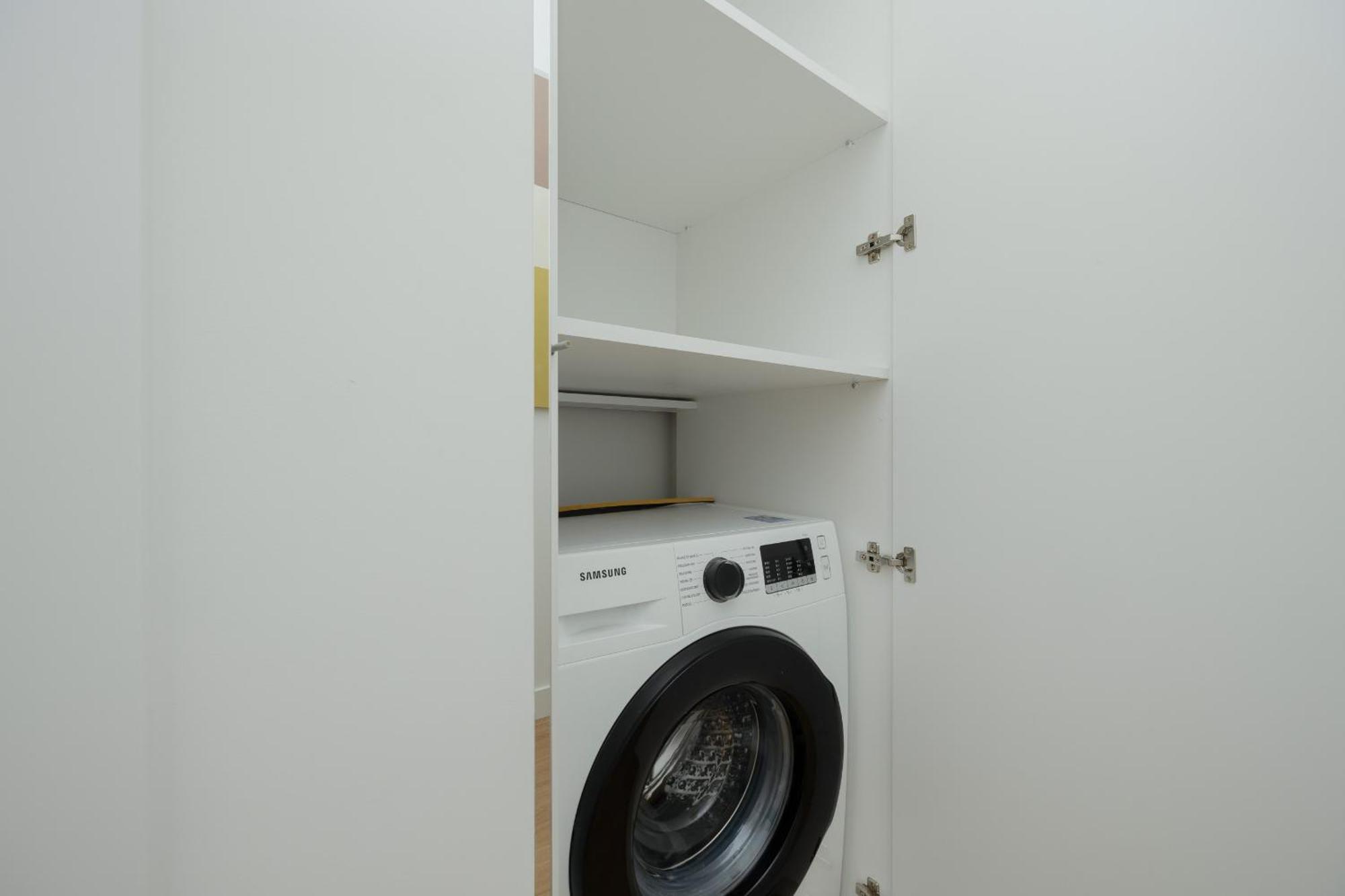 Deluxe In The Center By Renters *