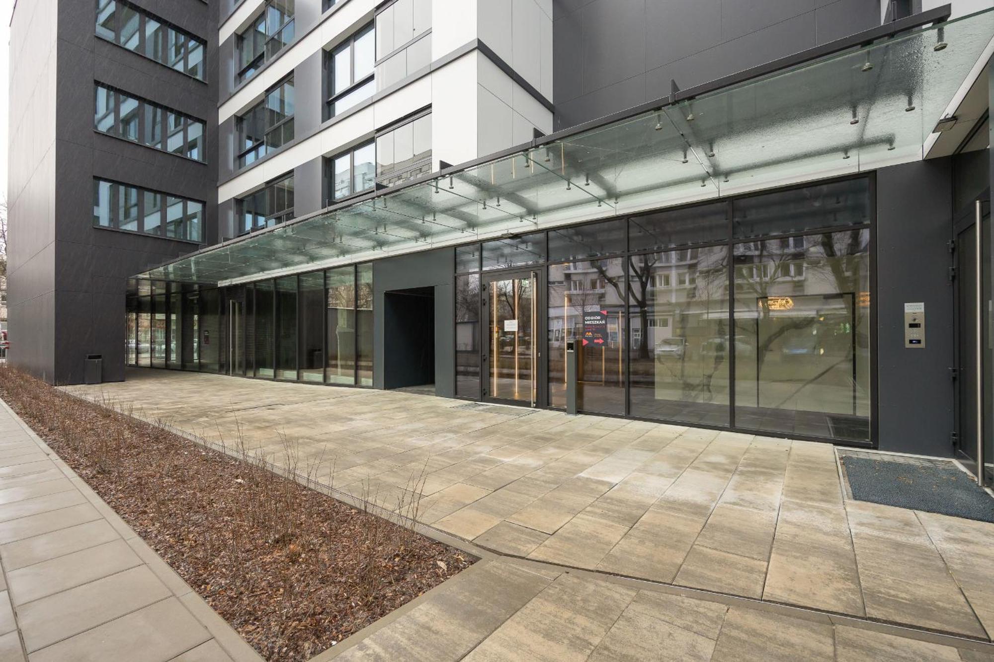 Deluxe In The Center By Renters Apartment *